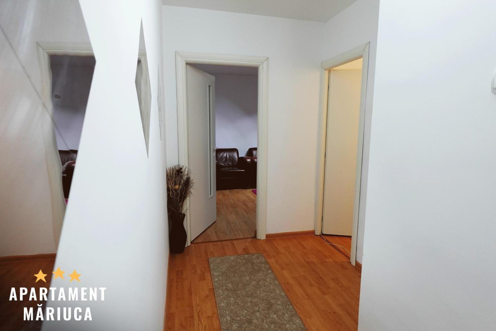 Mariuca Apartament 부스테니 외부 사진